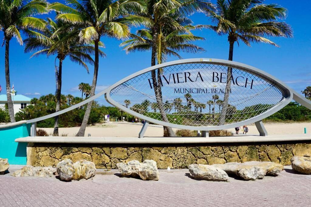 The Beach House At Seascape Steps From The Beach, Marina And Shops! 西棕榈滩 外观 照片