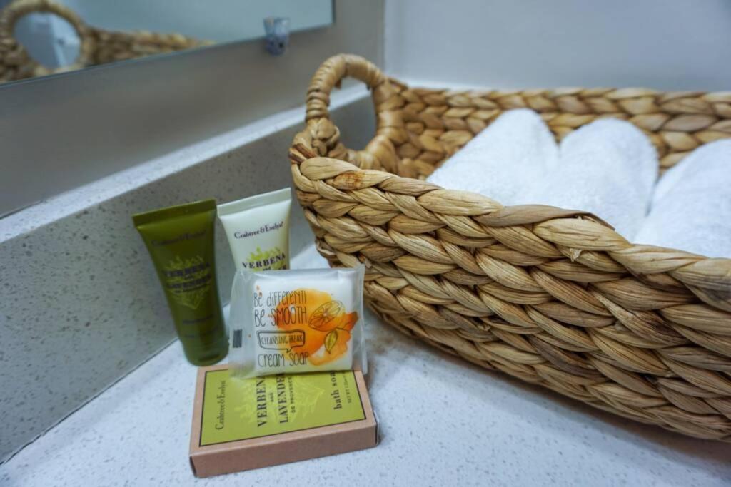 The Beach House At Seascape Steps From The Beach, Marina And Shops! 西棕榈滩 外观 照片