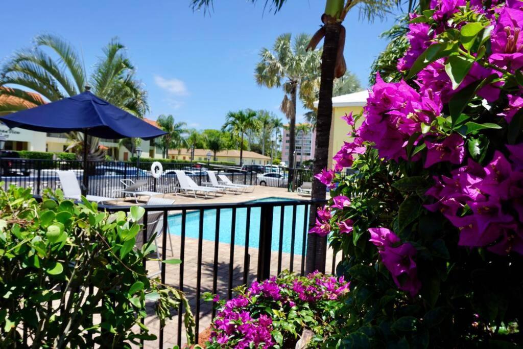 The Beach House At Seascape Steps From The Beach, Marina And Shops! 西棕榈滩 外观 照片
